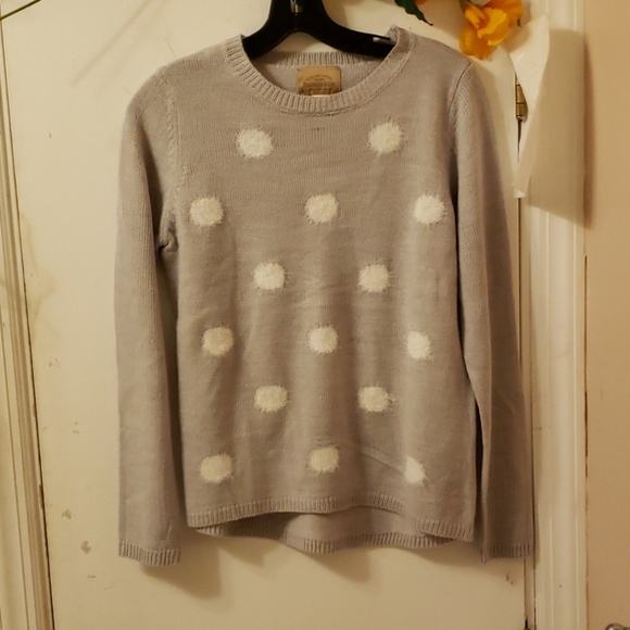 Roebuck & CO Other - Roebuck & CO. Girls Pullover Gray Top. Size 16